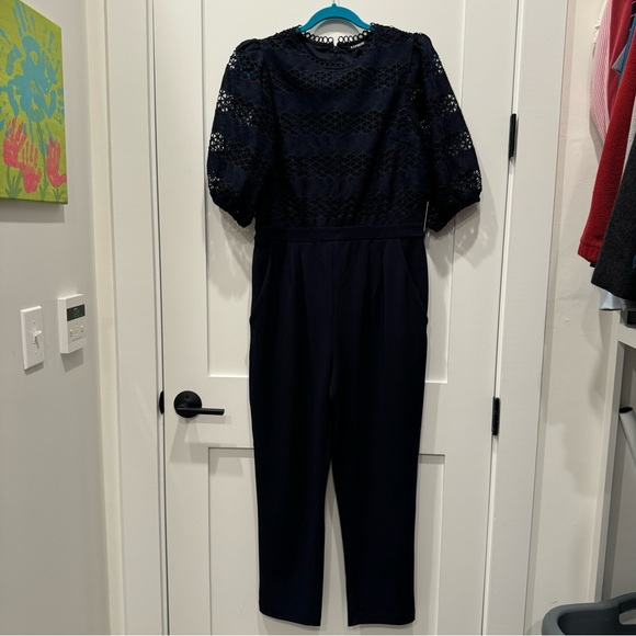 Worn Once navy blue jumpsuit, beautiful, feminine and delicate, very flattering - Picture 6 of 11